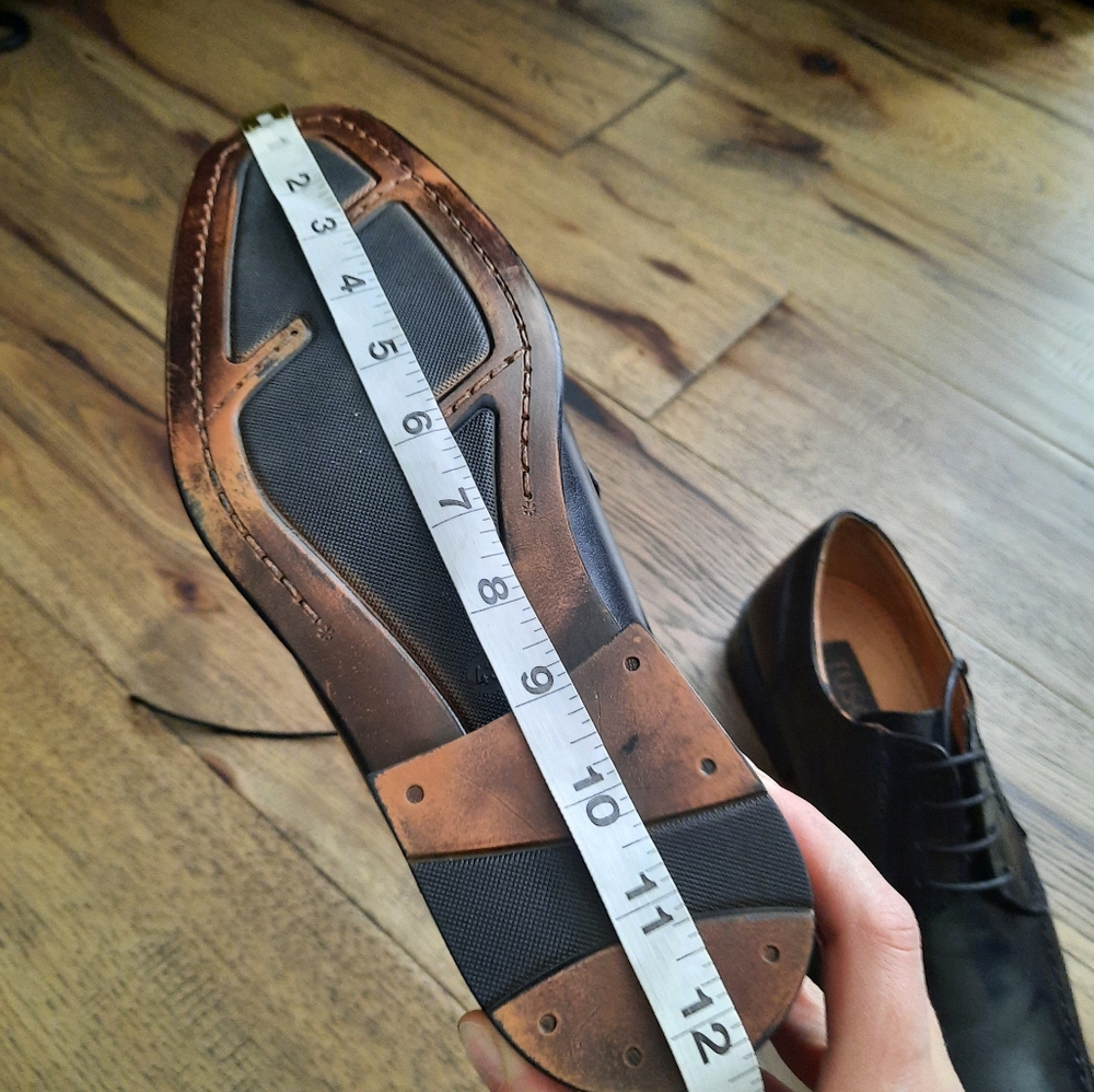 Tuscan Lace Up Leather Dress Shoes - Picture 13 of 13
